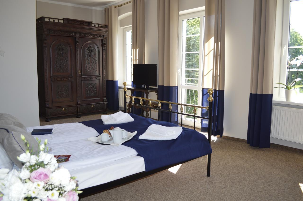 Hotel Ksiezycowy Dworek Ketrzyn Ngoại thất bức ảnh